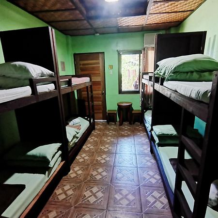 In-N-Out Hostel Siquijor Kültér fotó